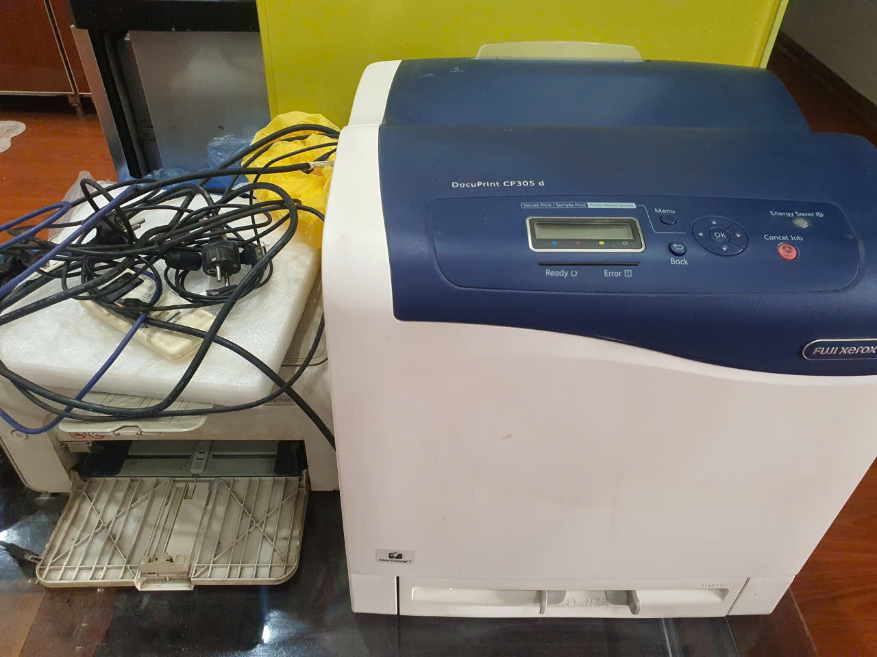 Bán máy in FUJI XEROX CP305D lazer màu cũ